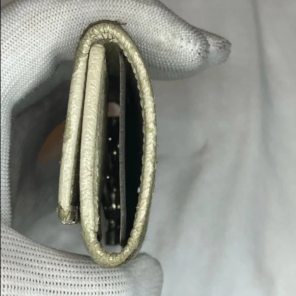 GUCCI MONOGRAM KEY HOLDER - Picture 4 of 7